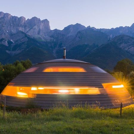 Au-Dela Des Nuages, Maison D'Hotes Insolite & Spa Aubessagne エクステリア 写真