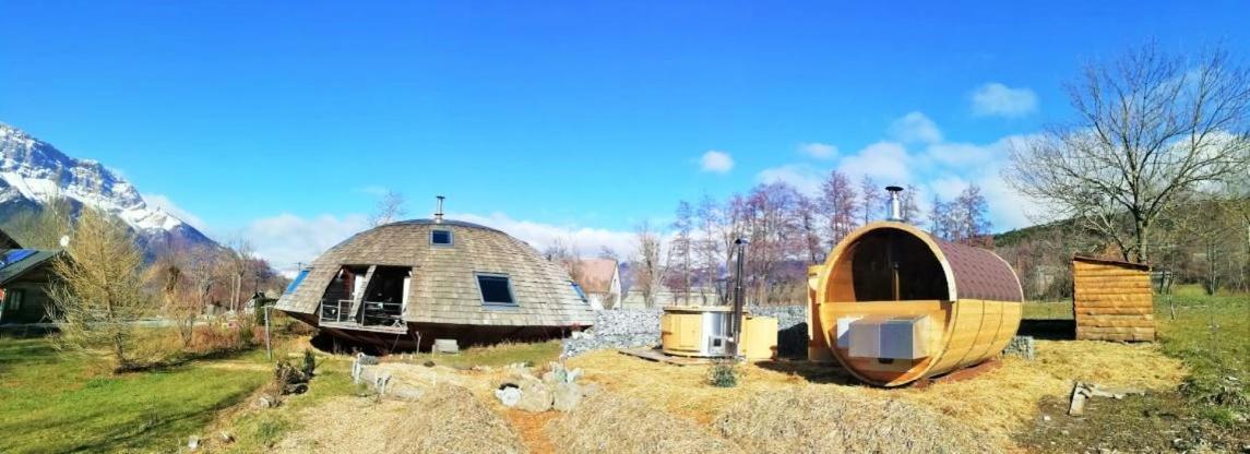 Au-Dela Des Nuages, Maison D'Hotes Insolite & Spa Aubessagne エクステリア 写真