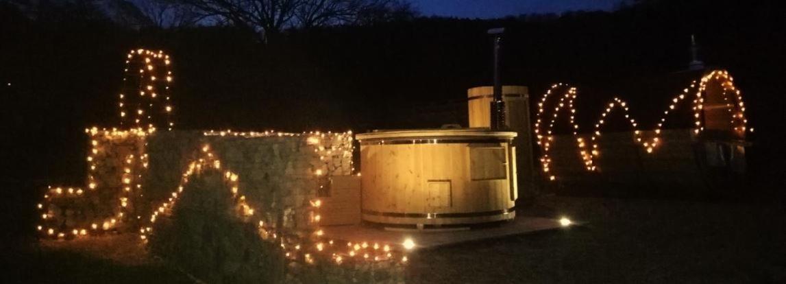 Au-Dela Des Nuages, Maison D'Hotes Insolite & Spa Aubessagne エクステリア 写真