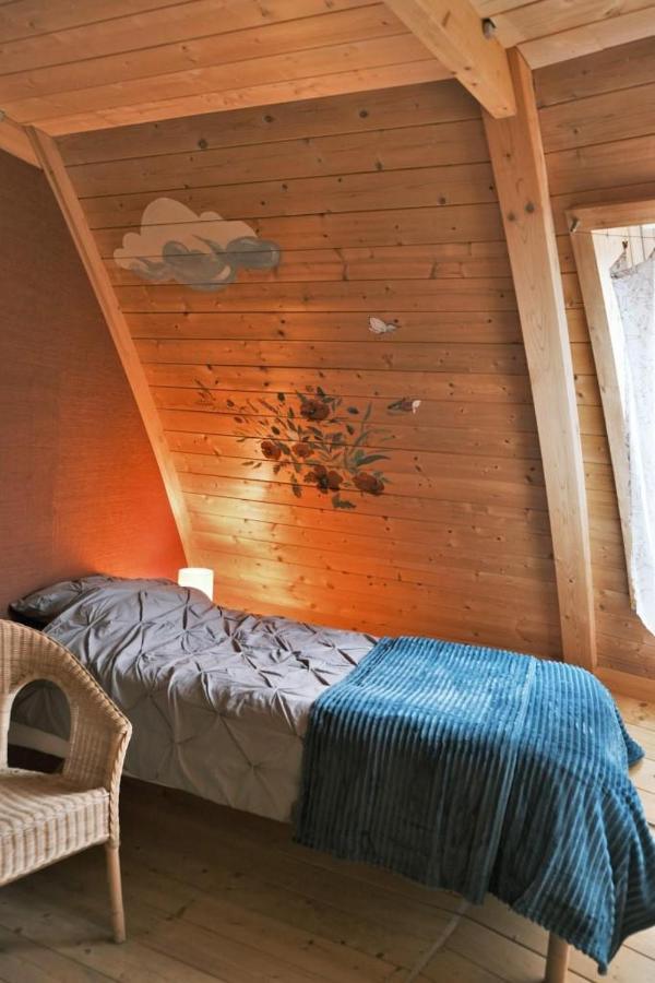 Au-Dela Des Nuages, Maison D'Hotes Insolite & Spa Aubessagne エクステリア 写真