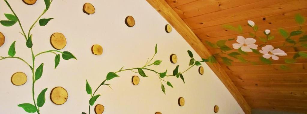 Au-Dela Des Nuages, Maison D'Hotes Insolite & Spa Aubessagne エクステリア 写真