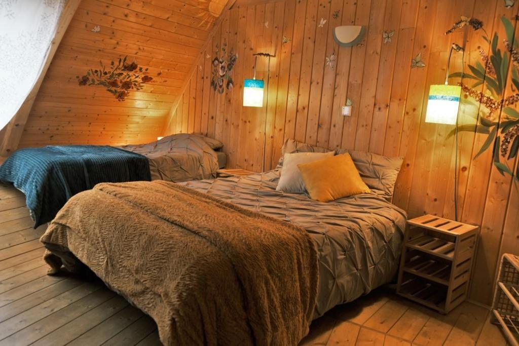 Au-Dela Des Nuages, Maison D'Hotes Insolite & Spa Aubessagne エクステリア 写真