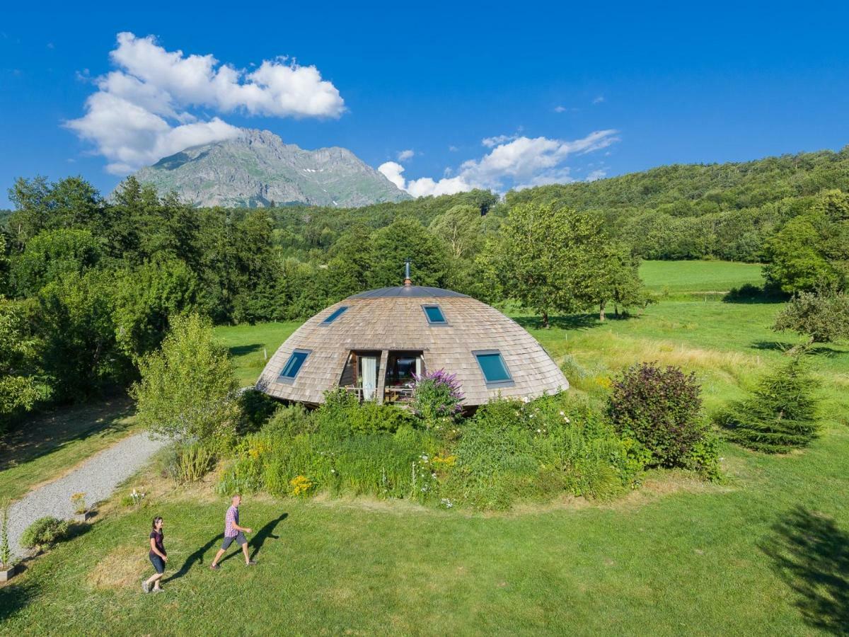 Au-Dela Des Nuages, Maison D'Hotes Insolite & Spa Aubessagne エクステリア 写真