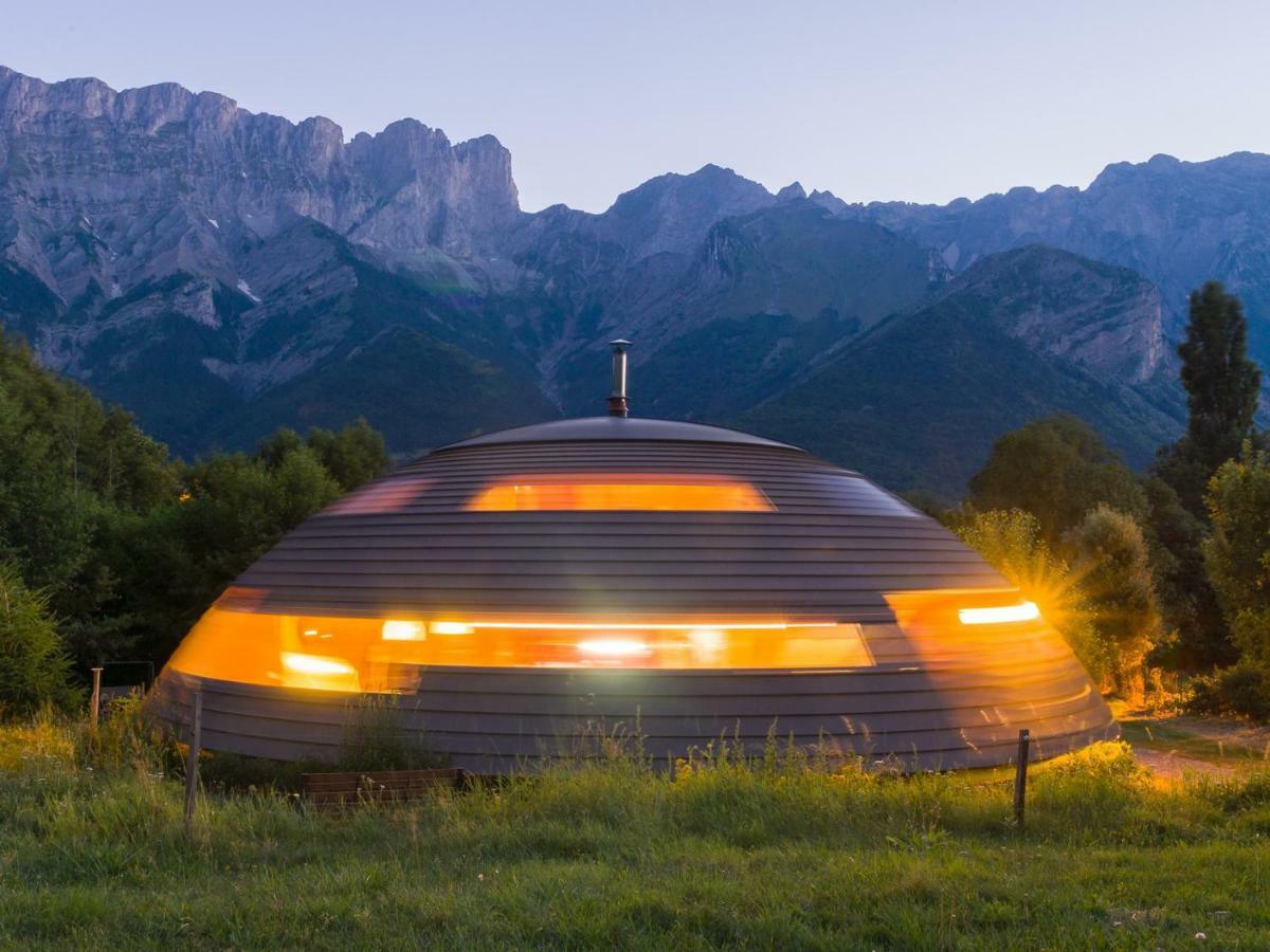 Au-Dela Des Nuages, Maison D'Hotes Insolite & Spa Aubessagne エクステリア 写真